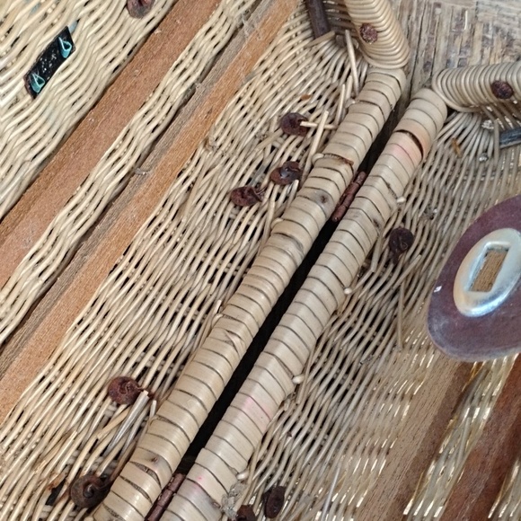 Woven Straw Handbags with Brown Leather Trim - Picture 4 of 8